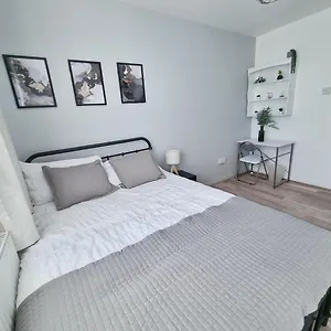  Apartment The Headlam
