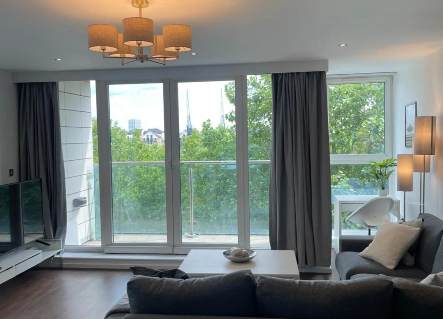 Modern Luxury 2 Bedroom Apartment In London Excel Storbritannien
